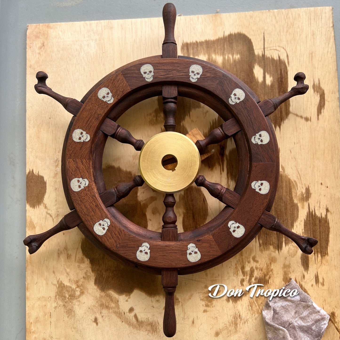 Ship Wheel - Skull and Crossbones