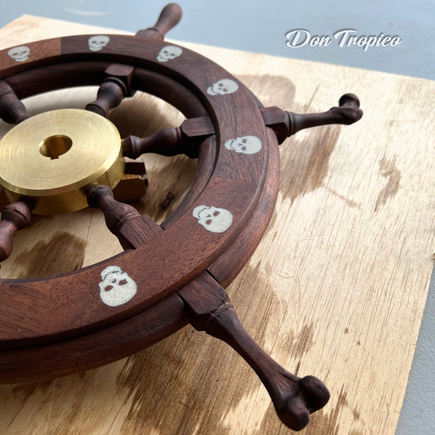 Ship Wheel - Skull and Crossbones