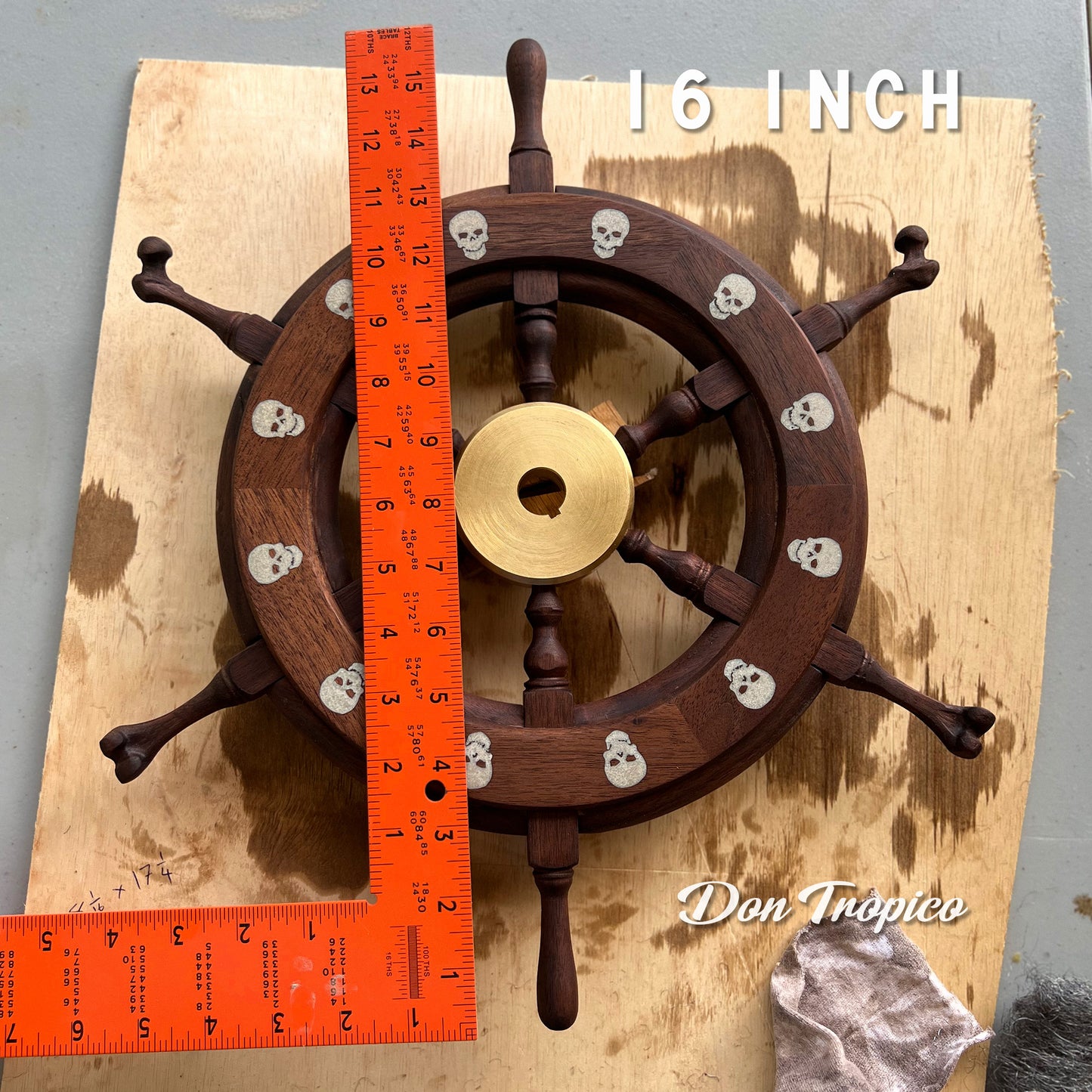 Ship Wheel - Skull and Crossbones